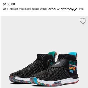 Nike Air Zoom UNVRS Flyease